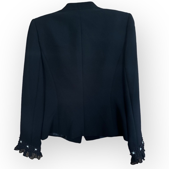 Tahari Arthur S. Levine LUXE Black Designer Blazer, Ruffle Beaded Sleeves, Sz 8 - Picture 4 of 10